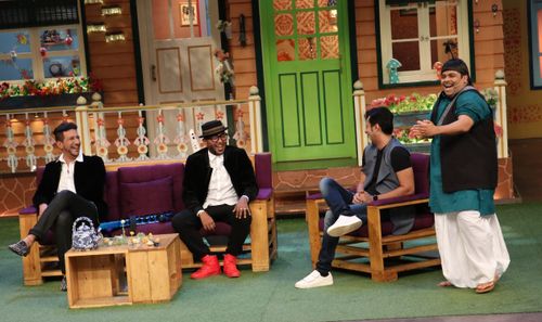Sulaiman Merchant, Salim Merchant, Kiku Sharda, and Benny Dayal in The Kapil Sharma Show (2016)