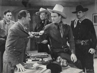 John Wayne, Earl Askam, John Beach, Olin Francis, and William Royle in Red River Range (1938)