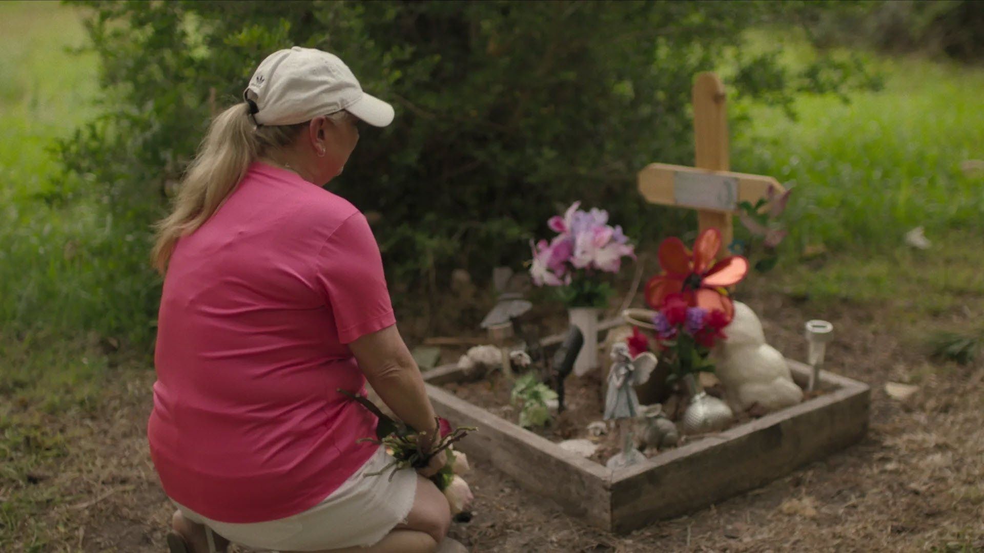 Crime Scene: The Texas Killing Fields background
