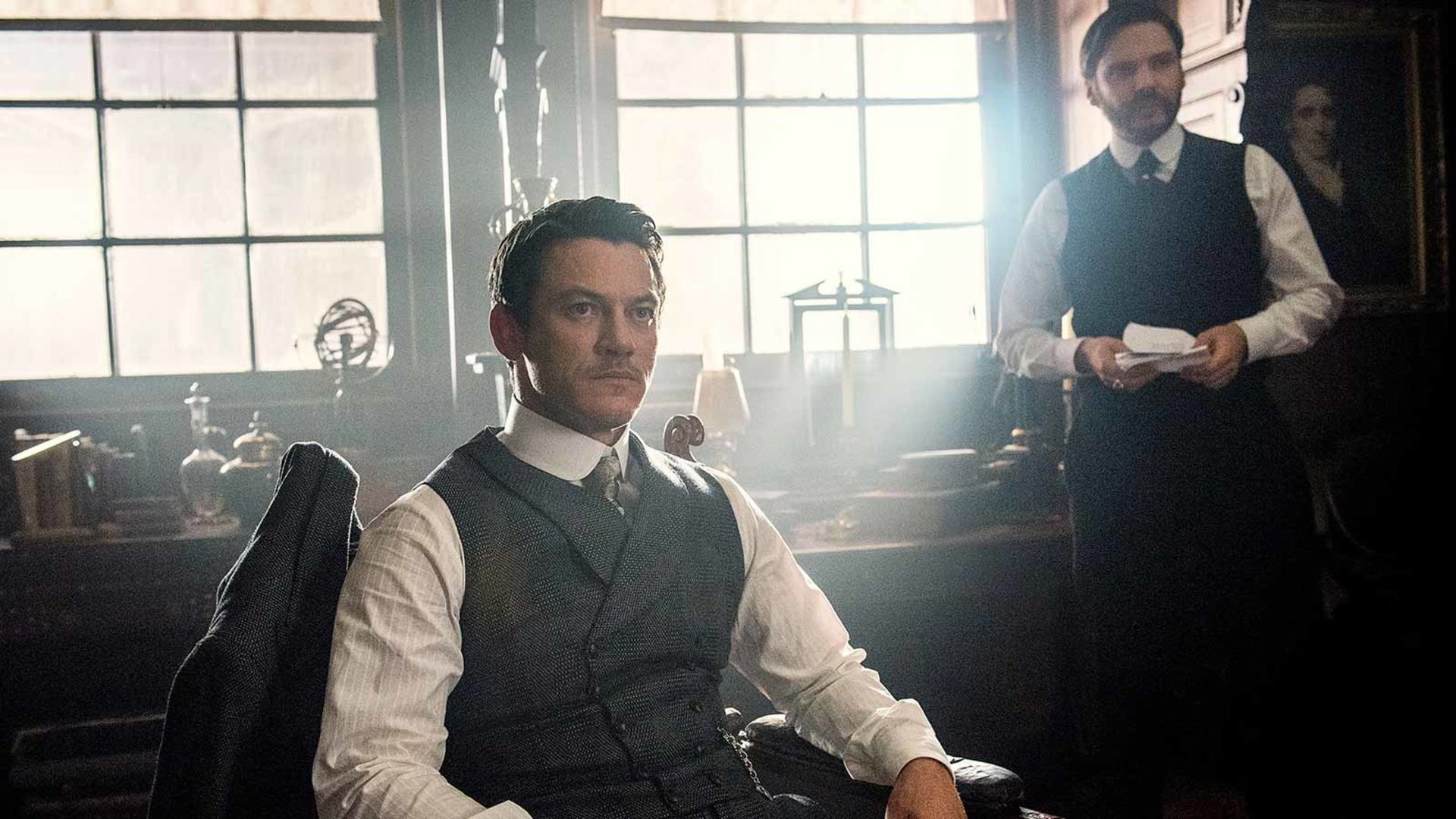The Alienist background