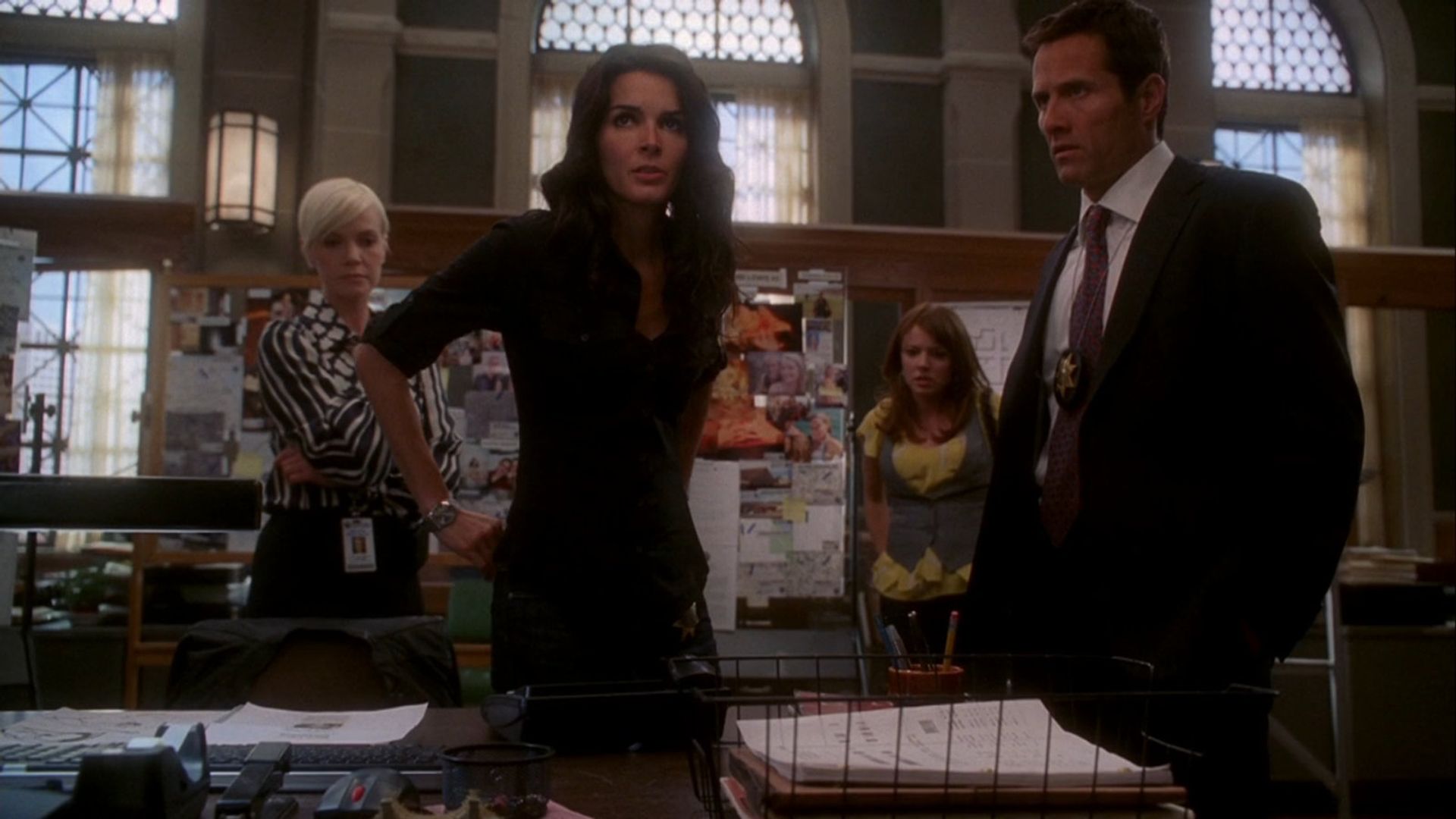 Women's Murder Club background