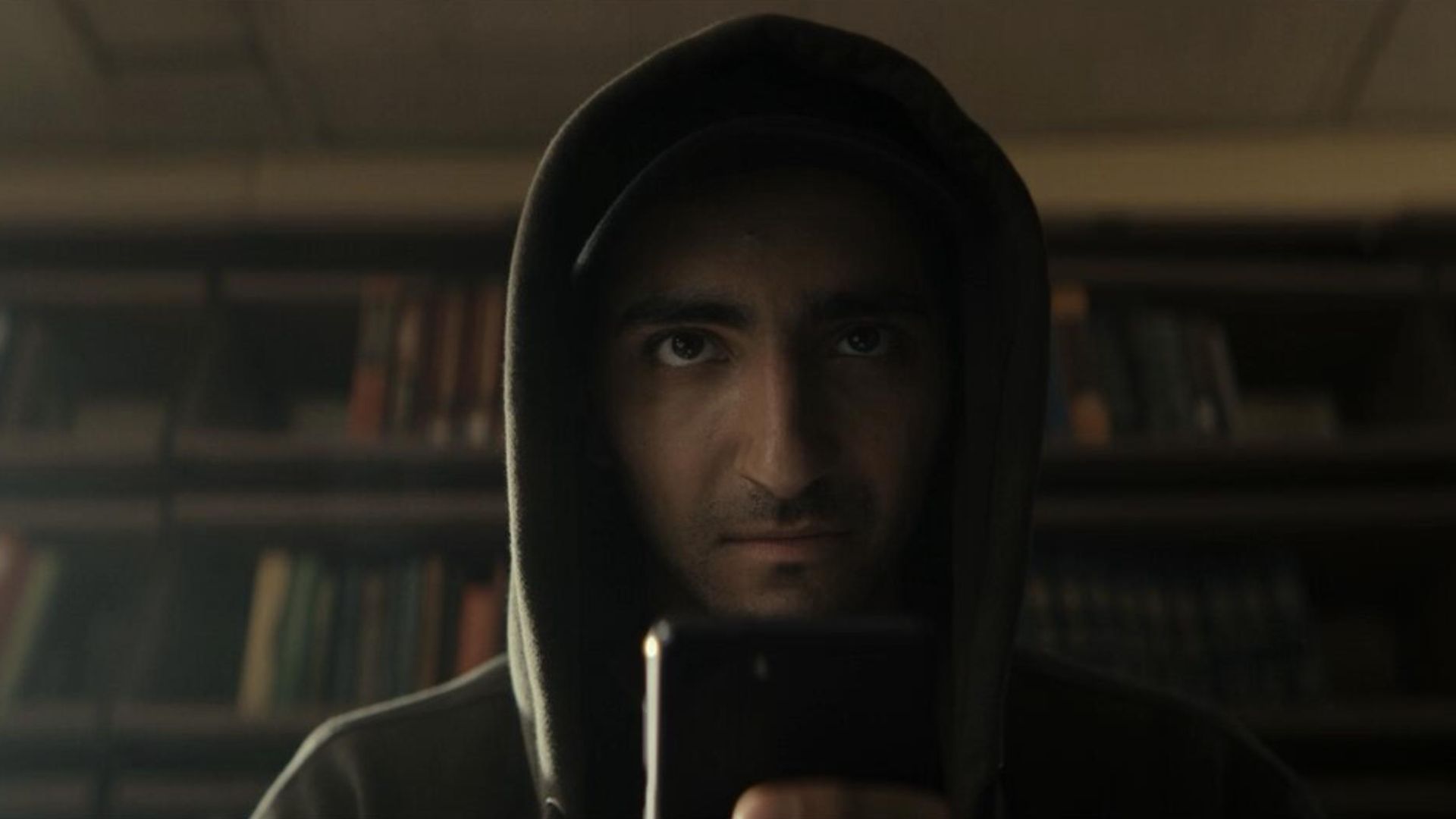 Web of Make Believe: Death, Lies and the Internet background