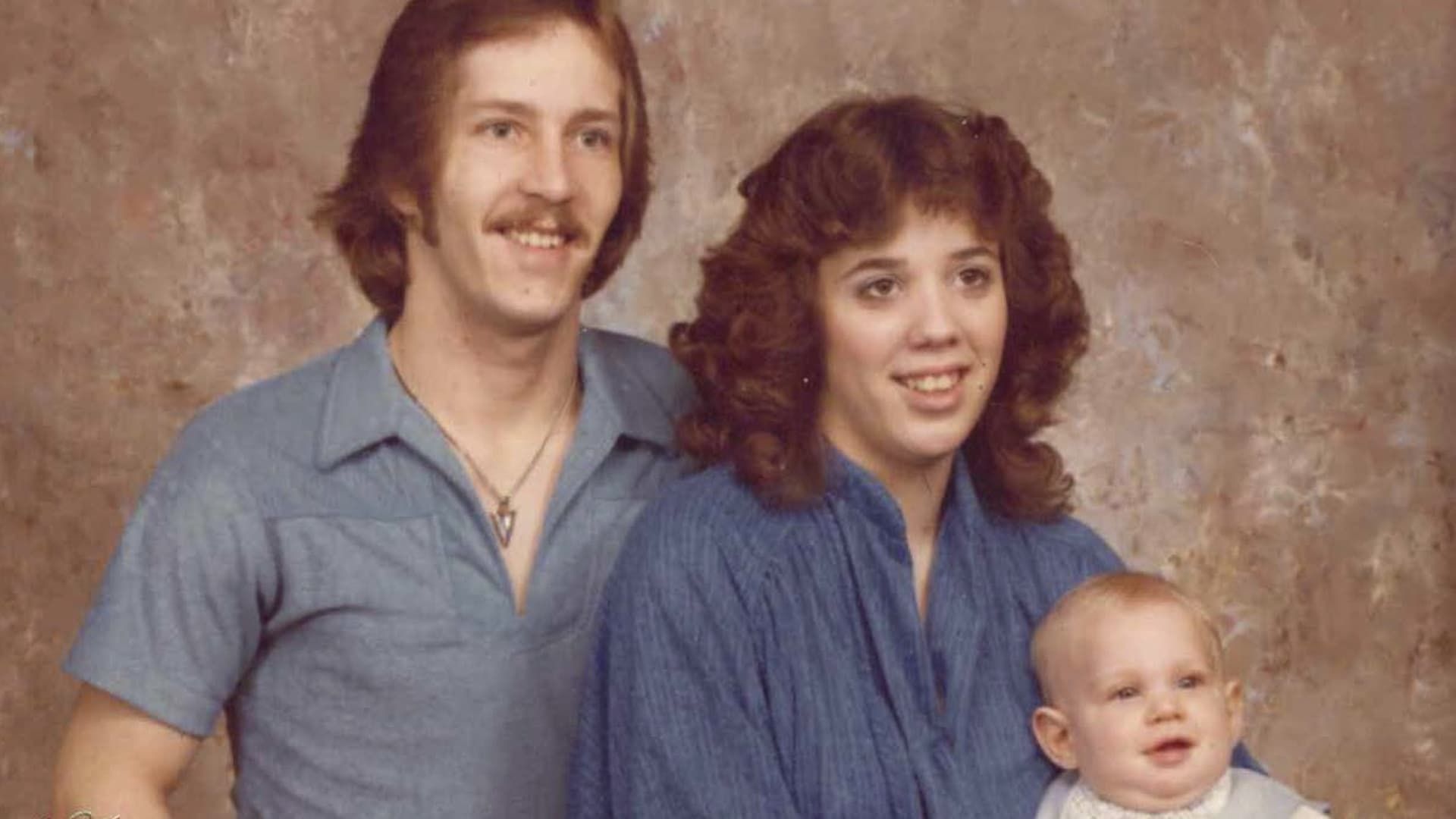 People Magazine Investigates: Surviving a Serial Killer background