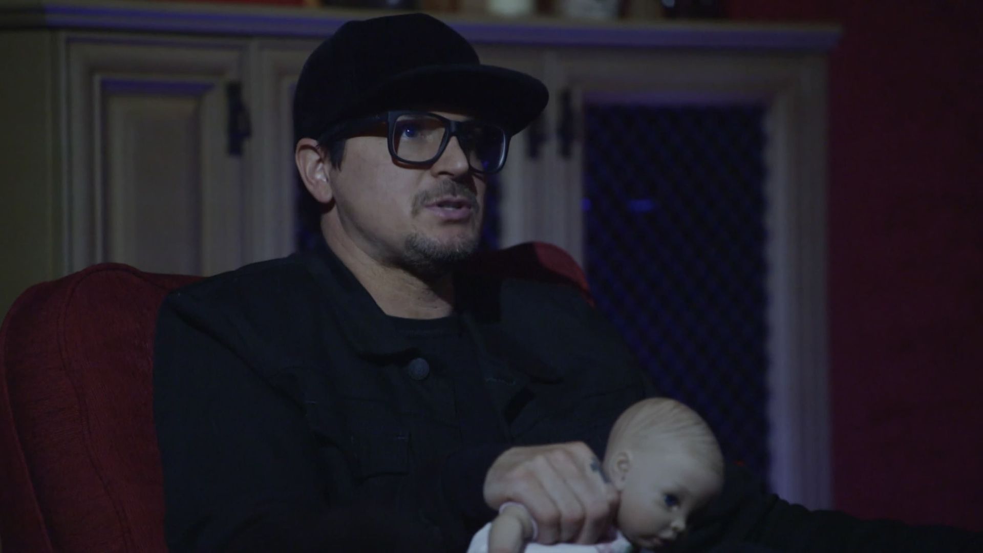 Ghost Adventures: Screaming Room background