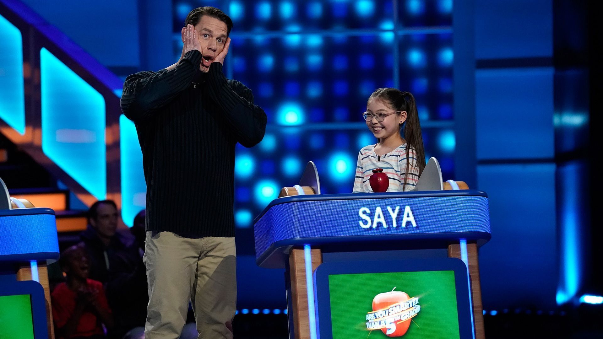 Are You Smarter Than a 5th Grader? background