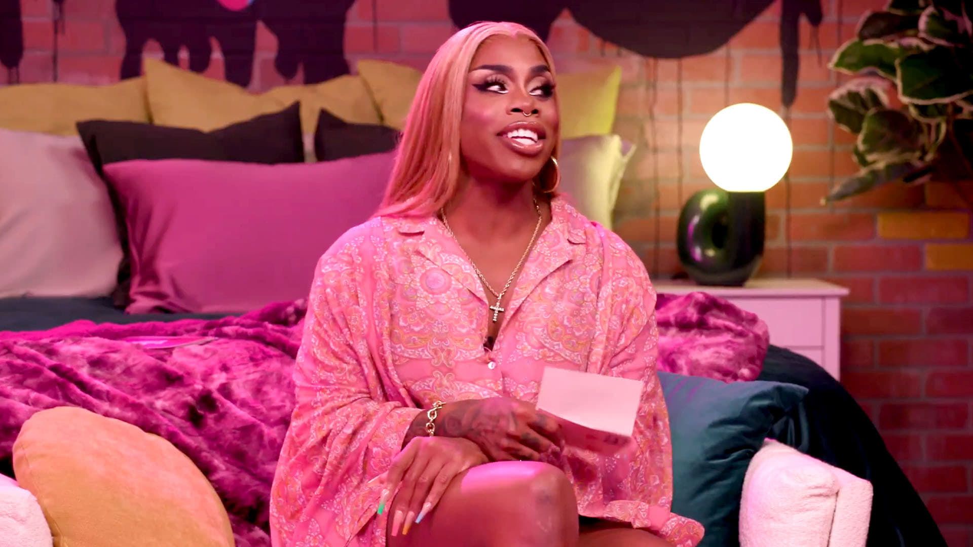 Monét's Slumber Party background
