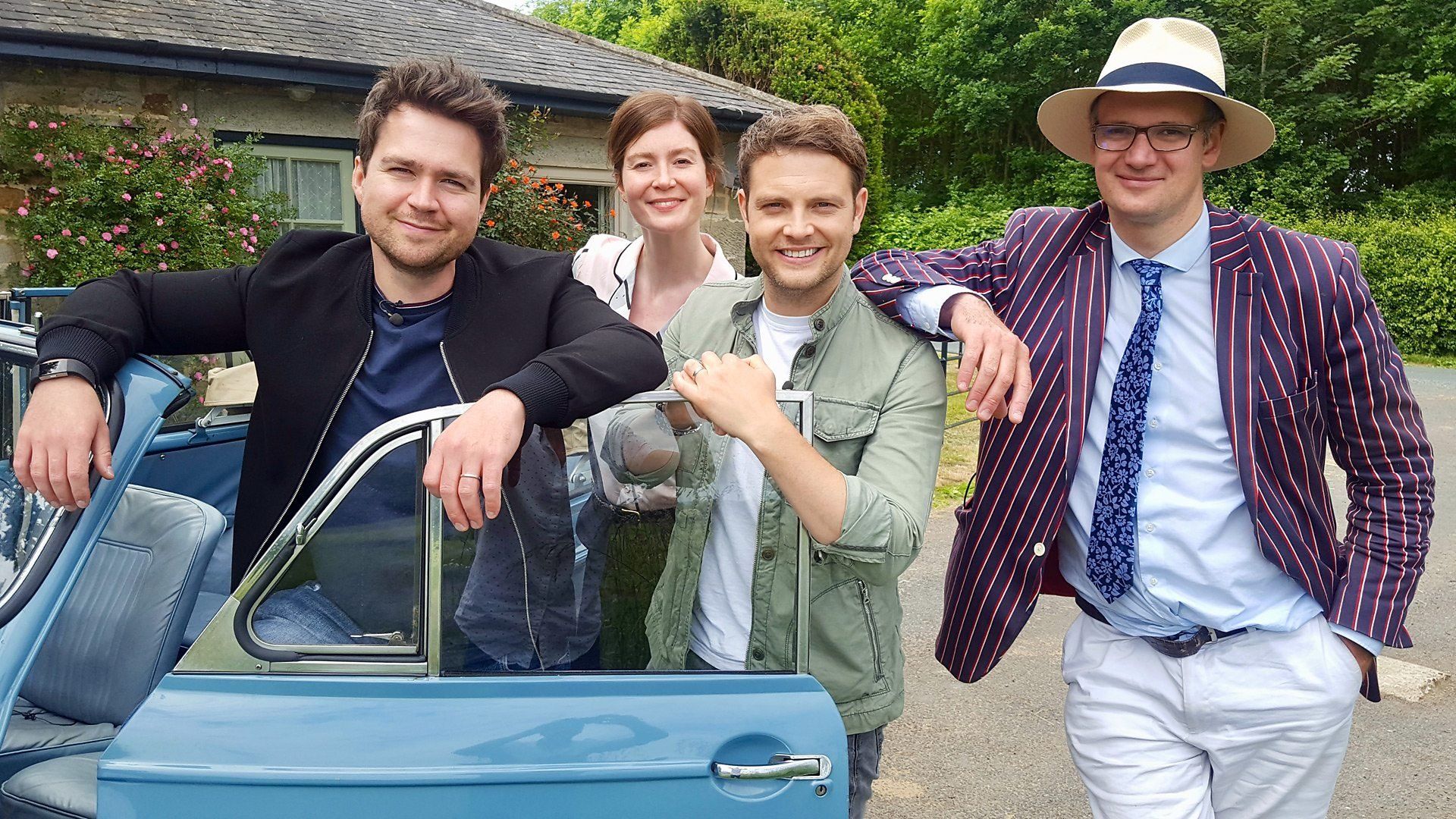 Celebrity Antiques Road Trip background