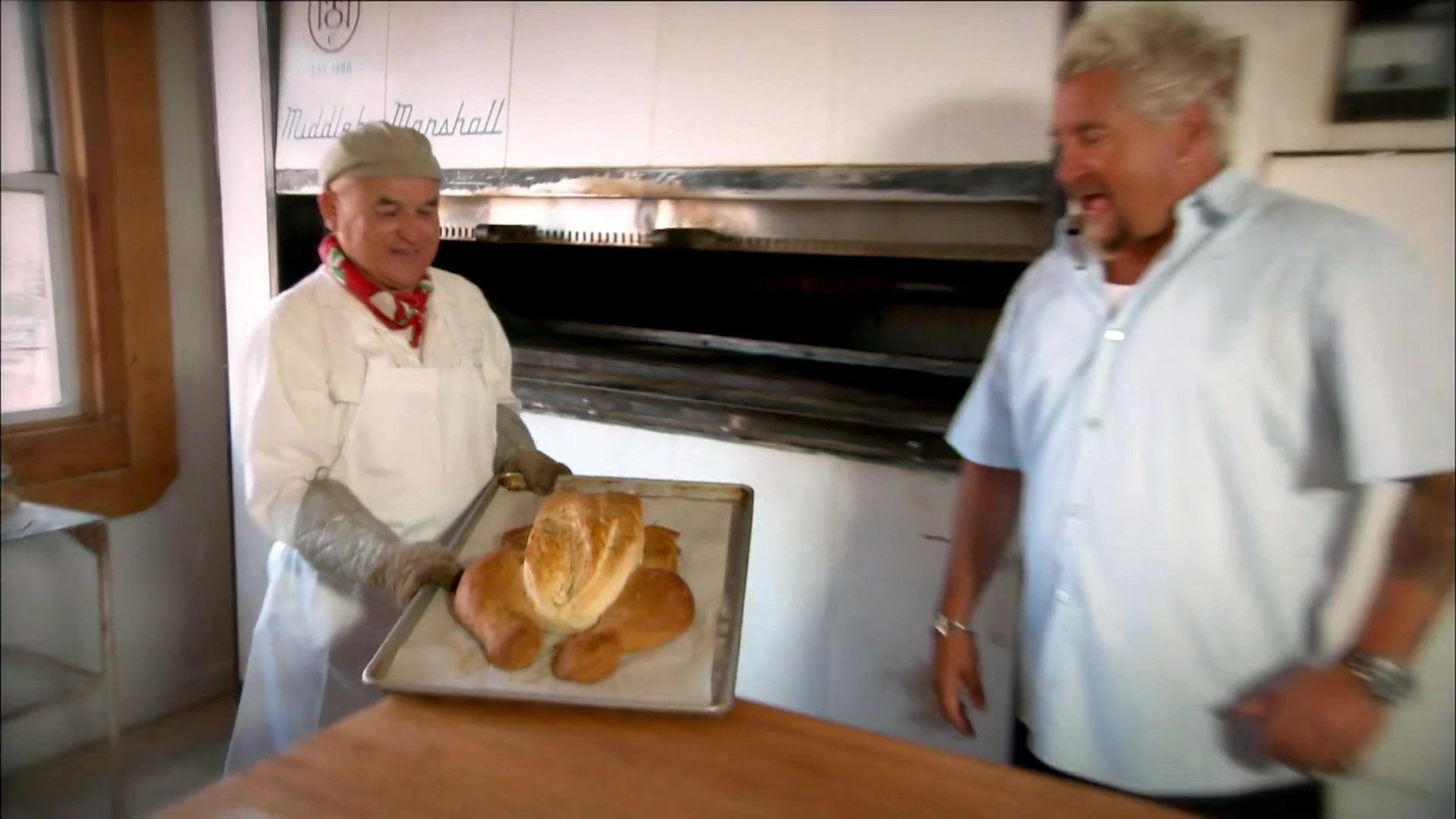 Diners, Drive-ins and Dives background