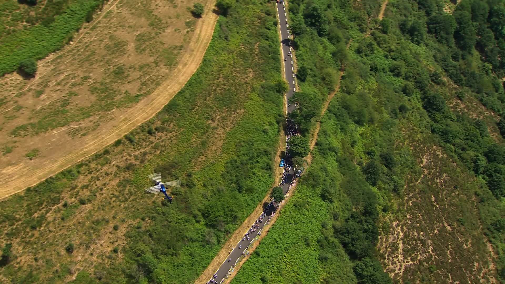 Tour de France: Unchained background