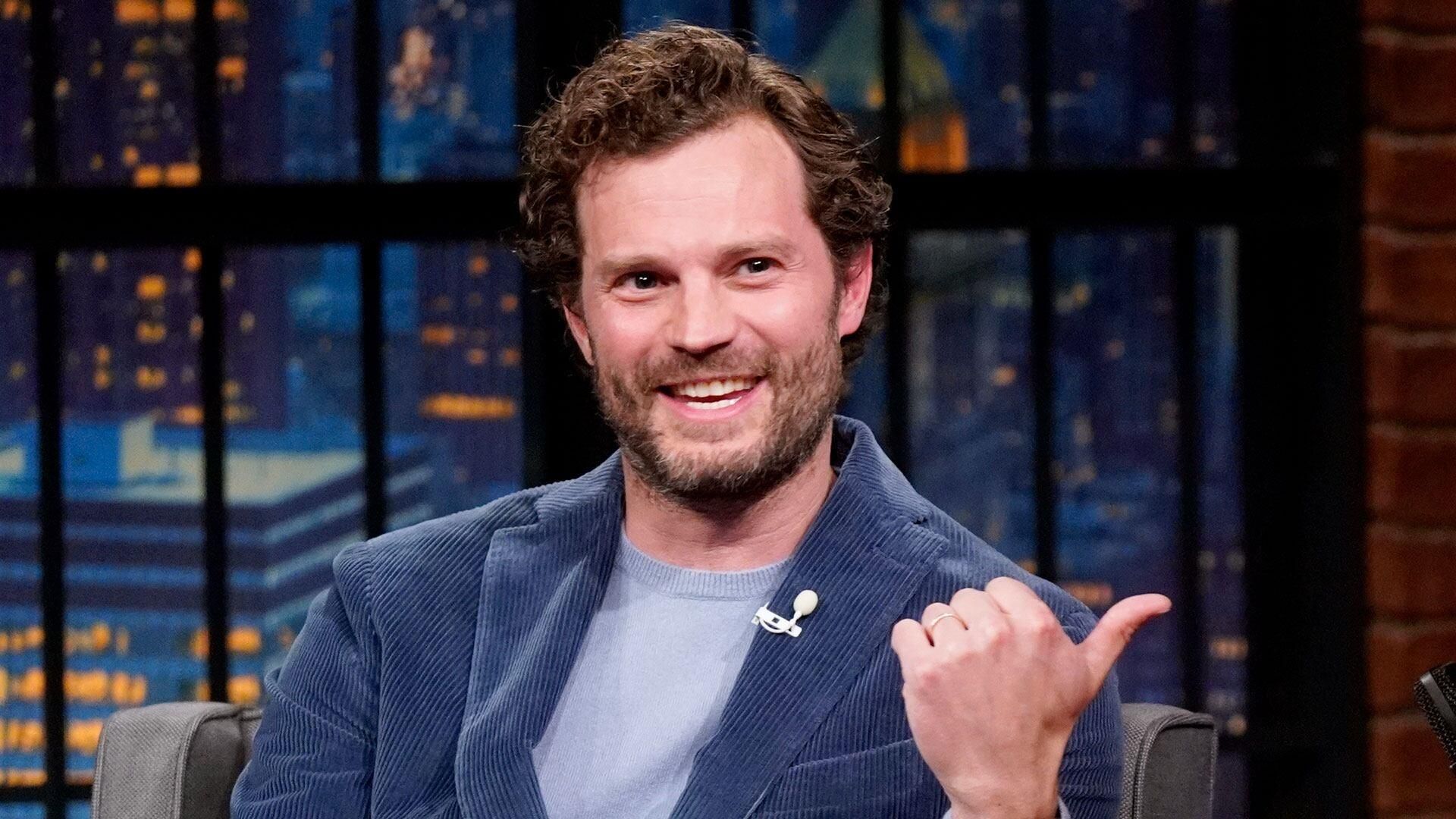 Late Night with Seth Meyers background