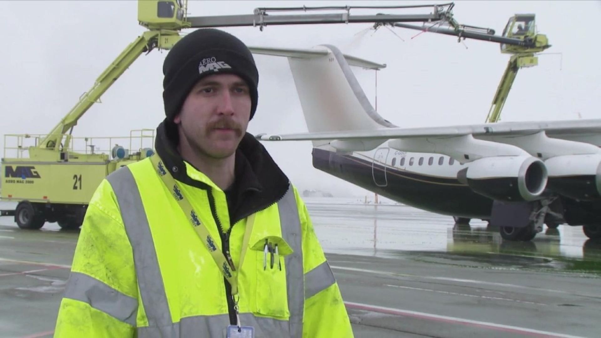 Airport: Below Zero background