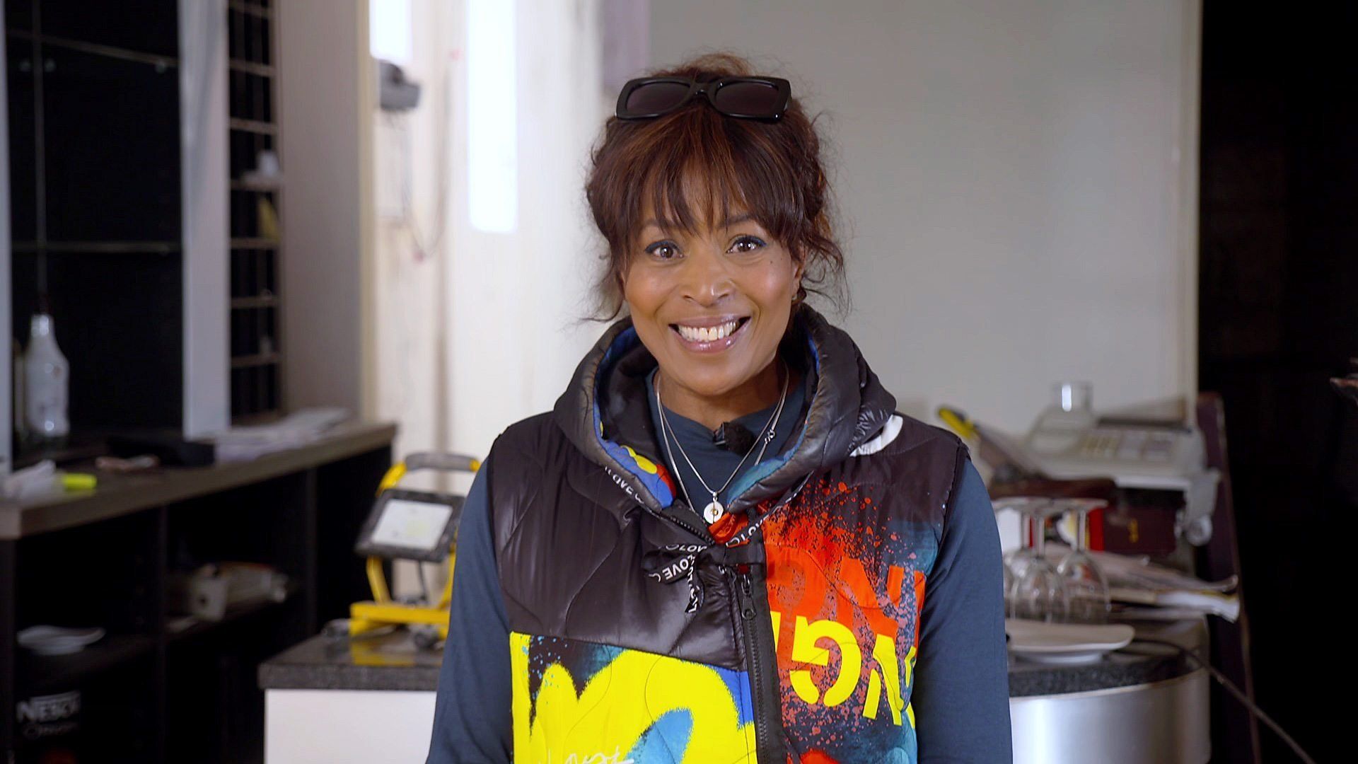 Homes Under the Hammer background