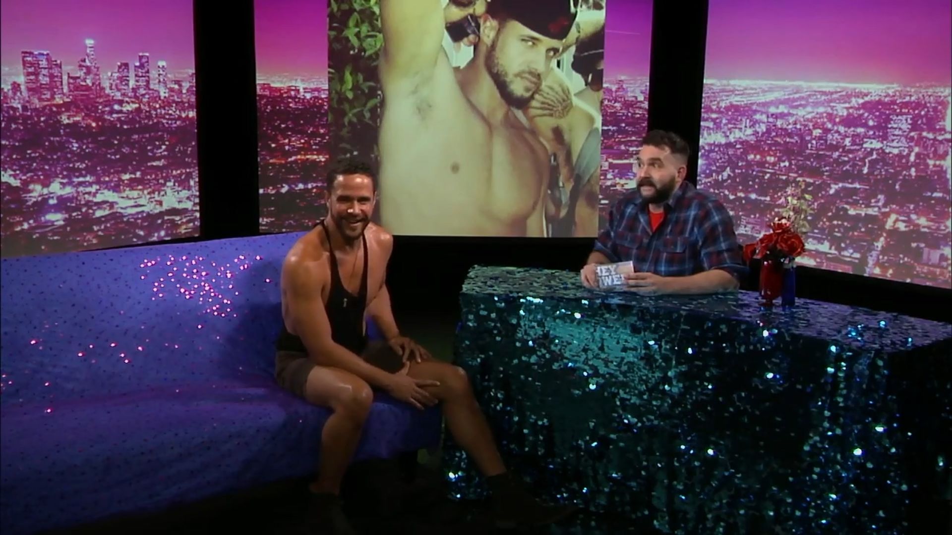 Hey Qween! background
