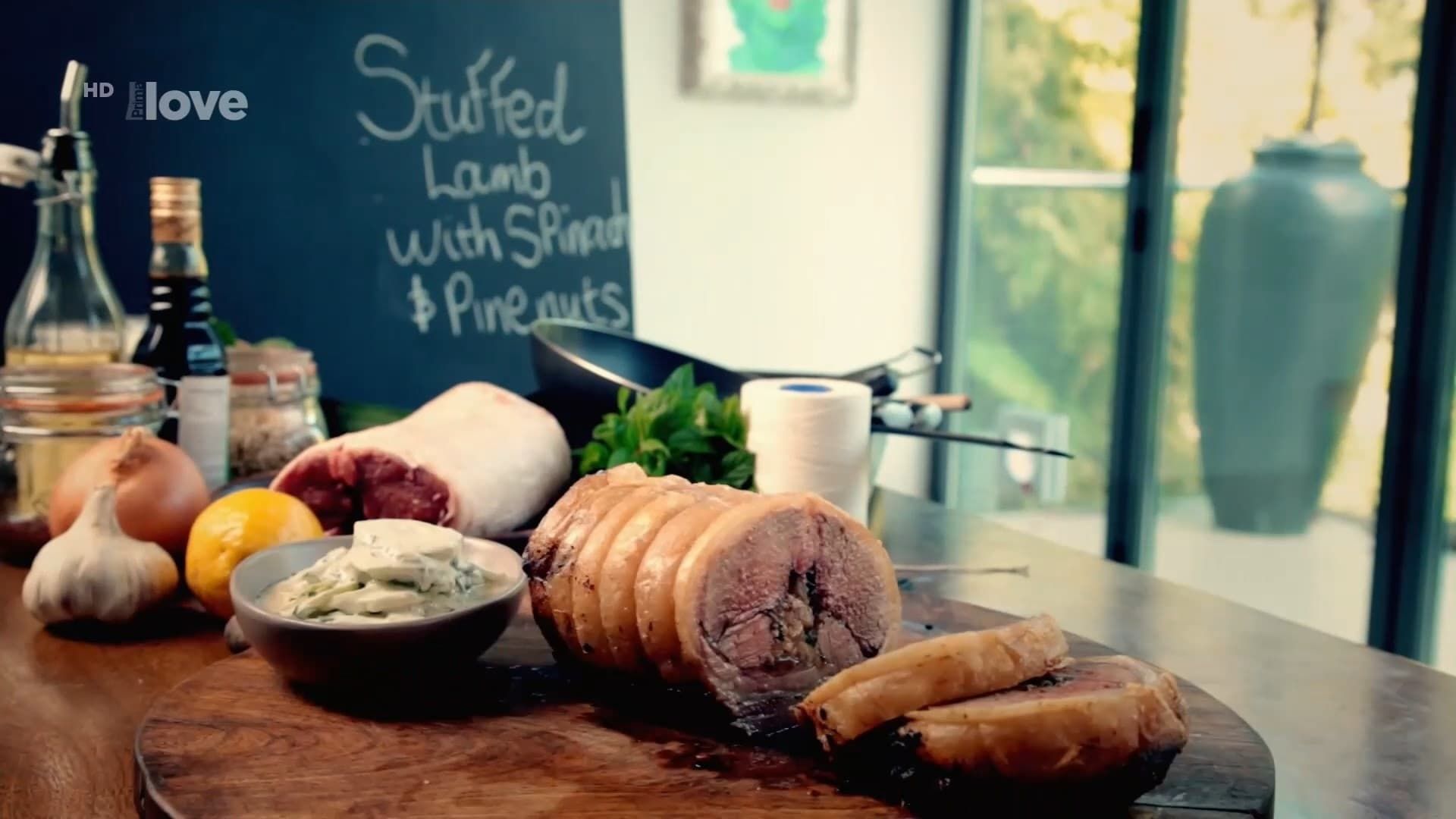 Gordon Ramsay's Ultimate Cookery Course background