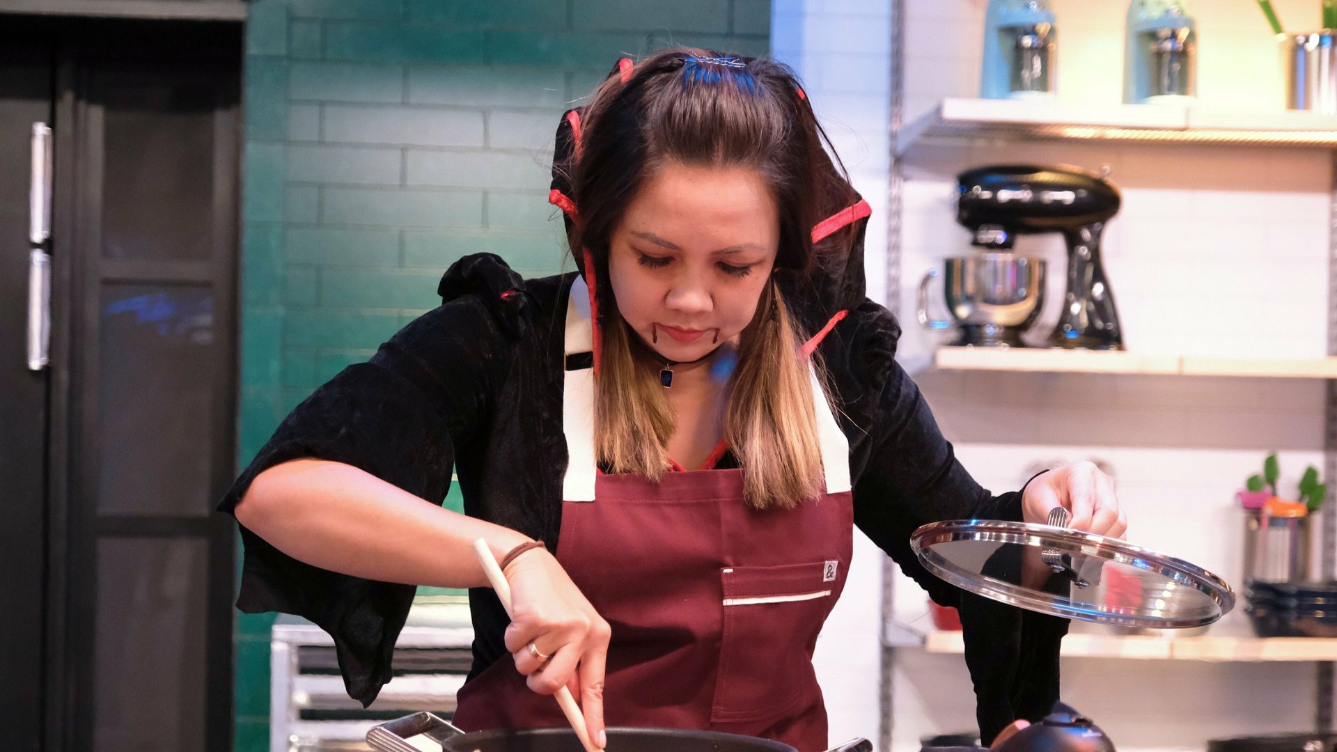 Top Chef Family Style background