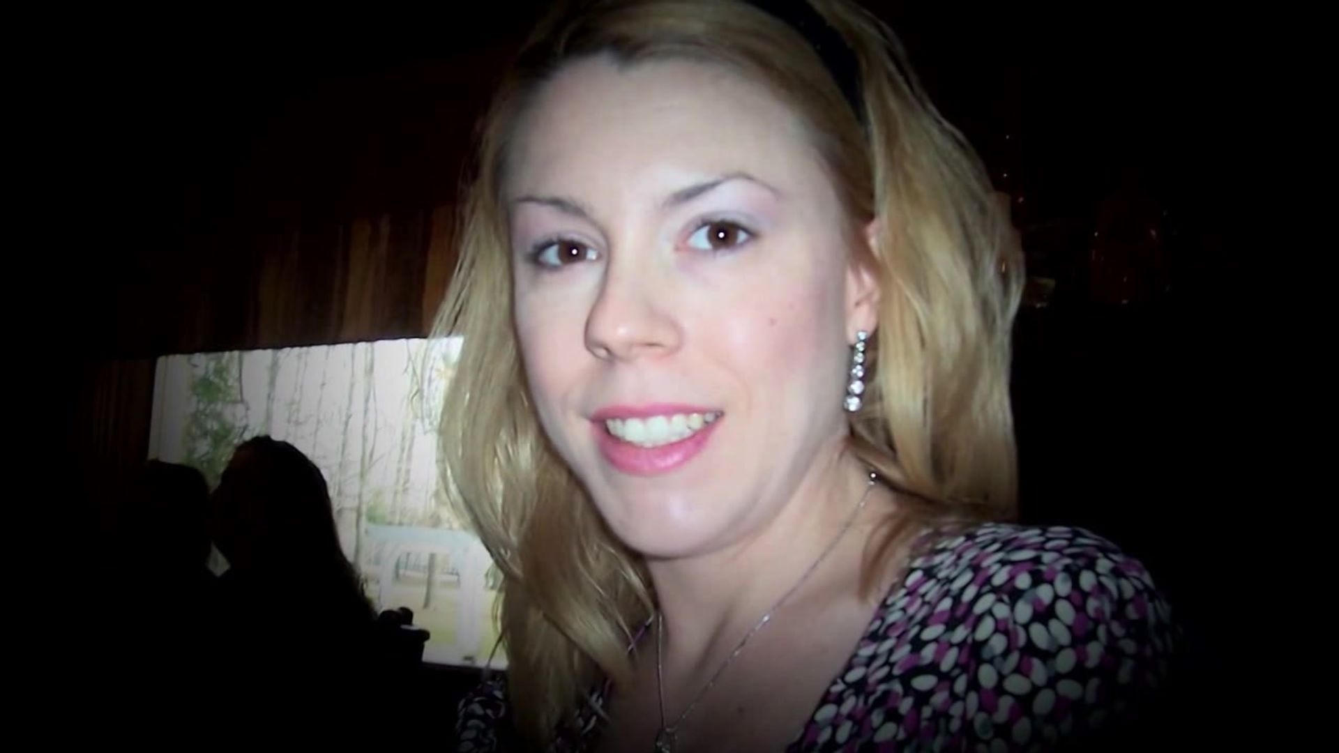 On the Case with Paula Zahn background