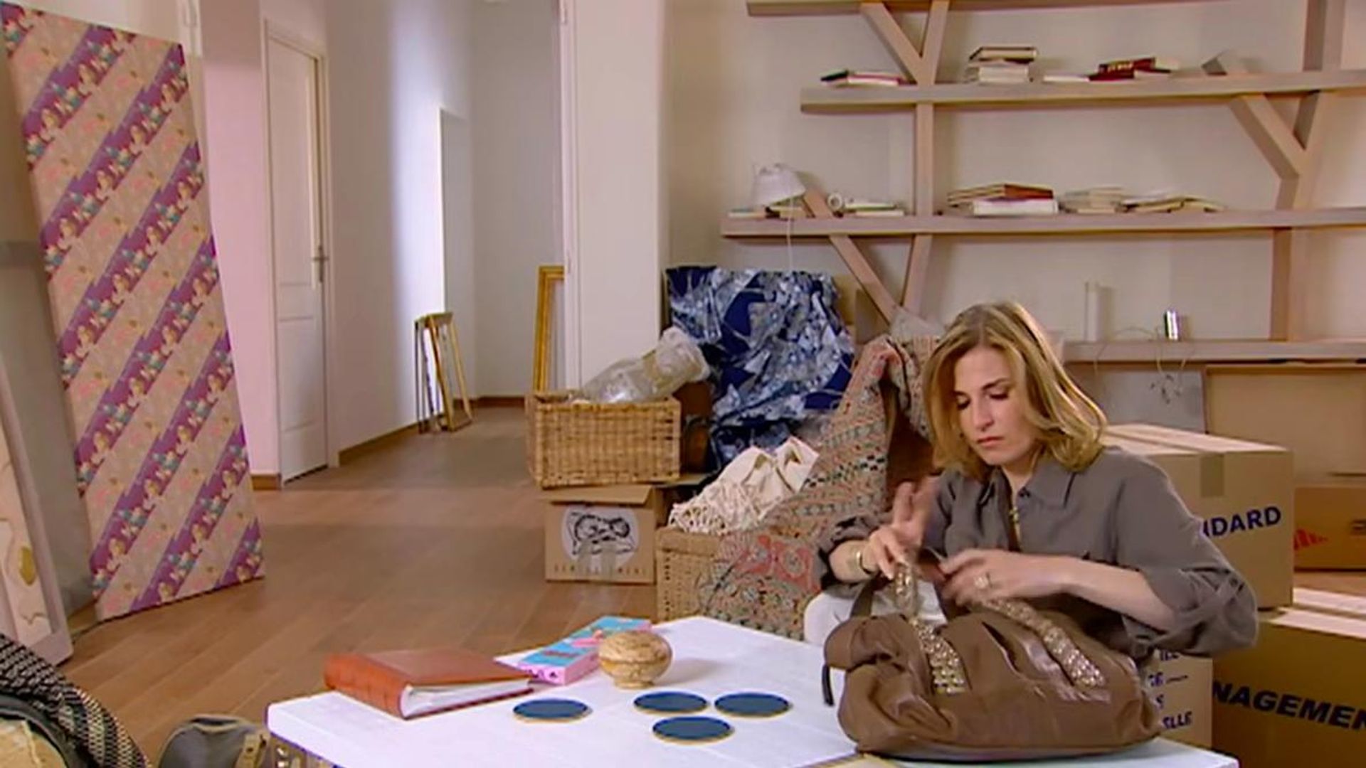 Plus belle la vie background