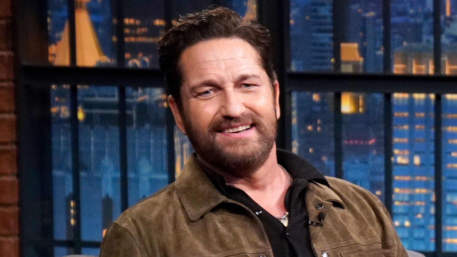 Late Night with Seth Meyers background