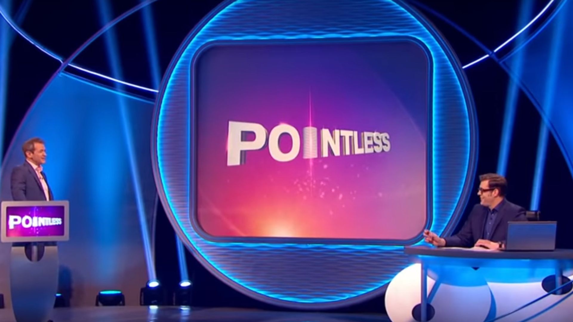 Pointless Celebrities background