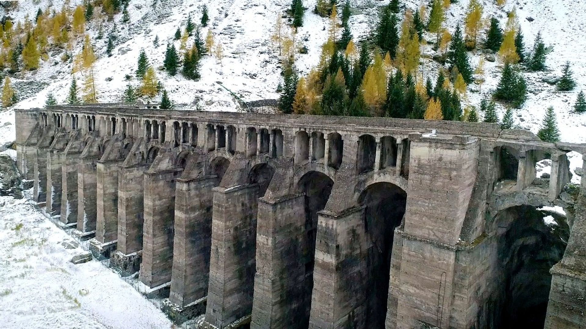 Abandoned Engineering background