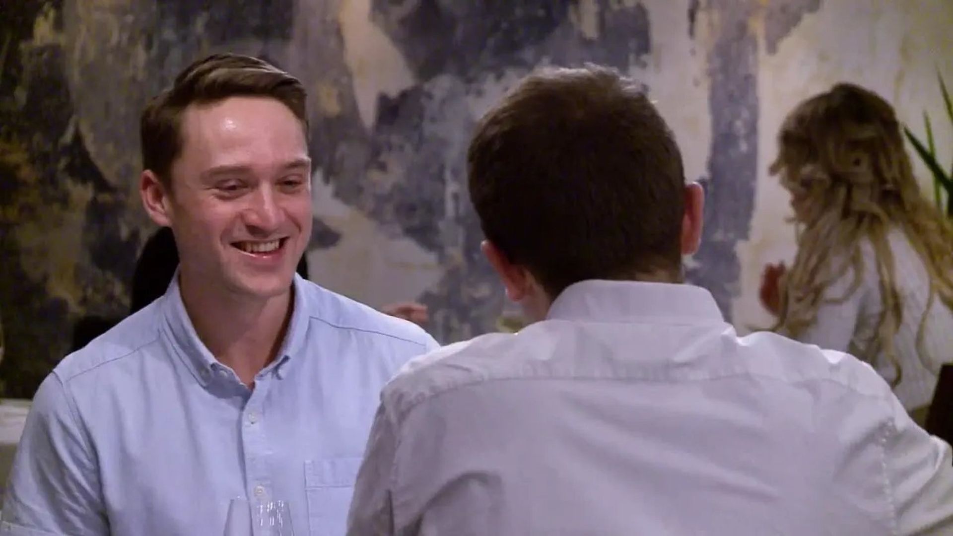 First Dates background