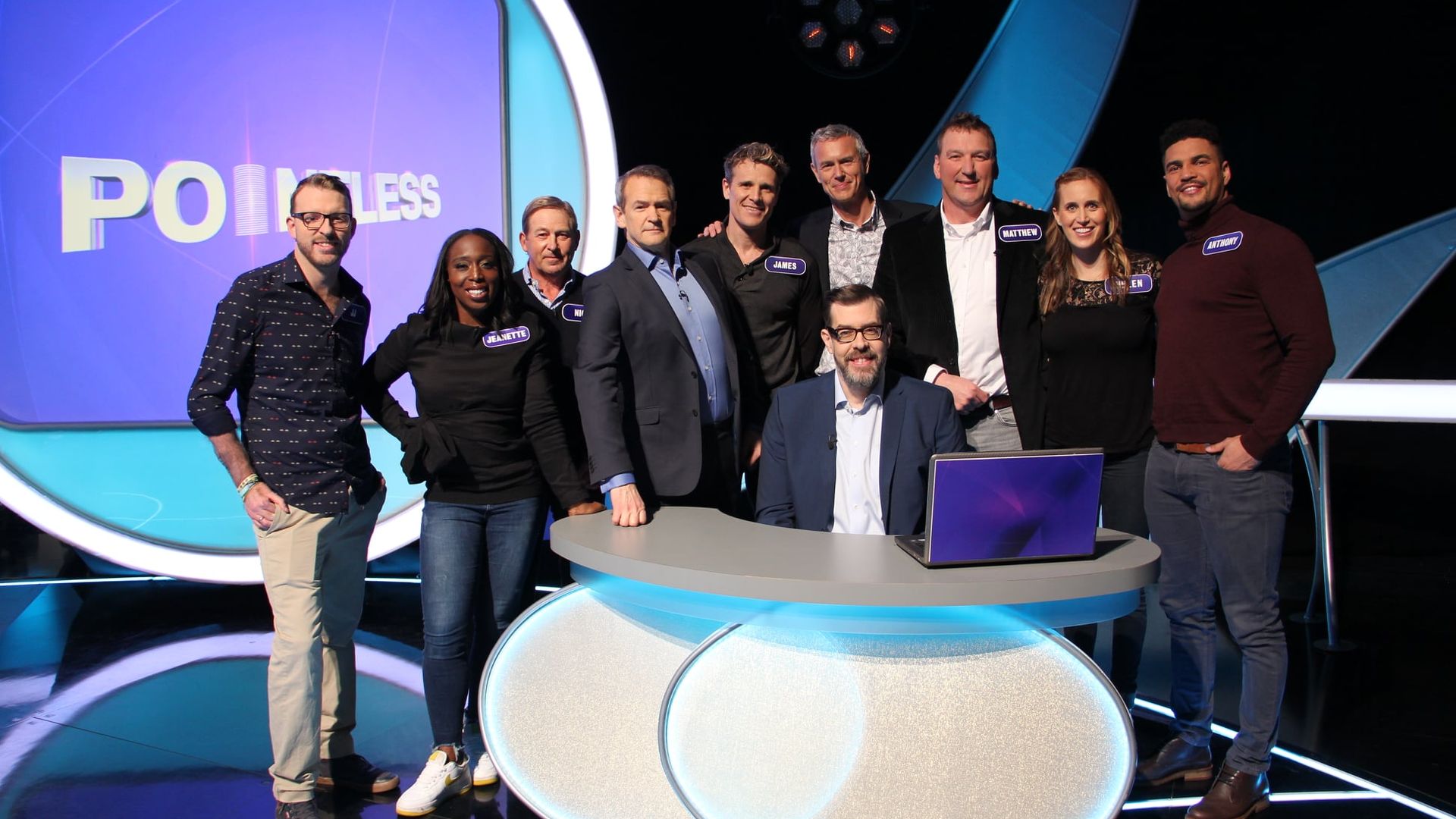 Pointless Celebrities background