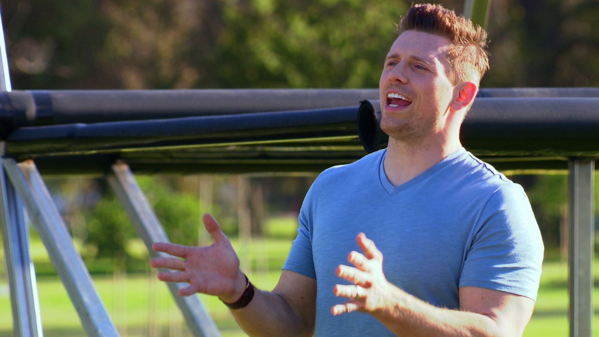 The Challenge: Champs vs. Stars background
