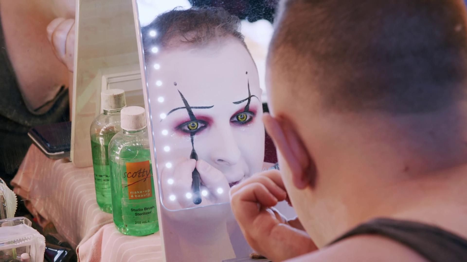 RuPaul's Drag Race Down Under background
