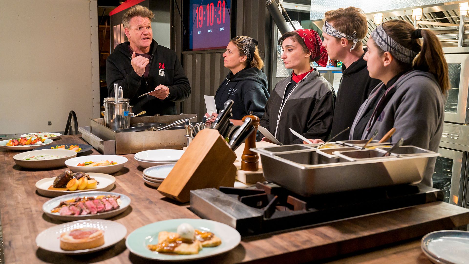 Gordon Ramsay's 24 Hours to Hell and Back background