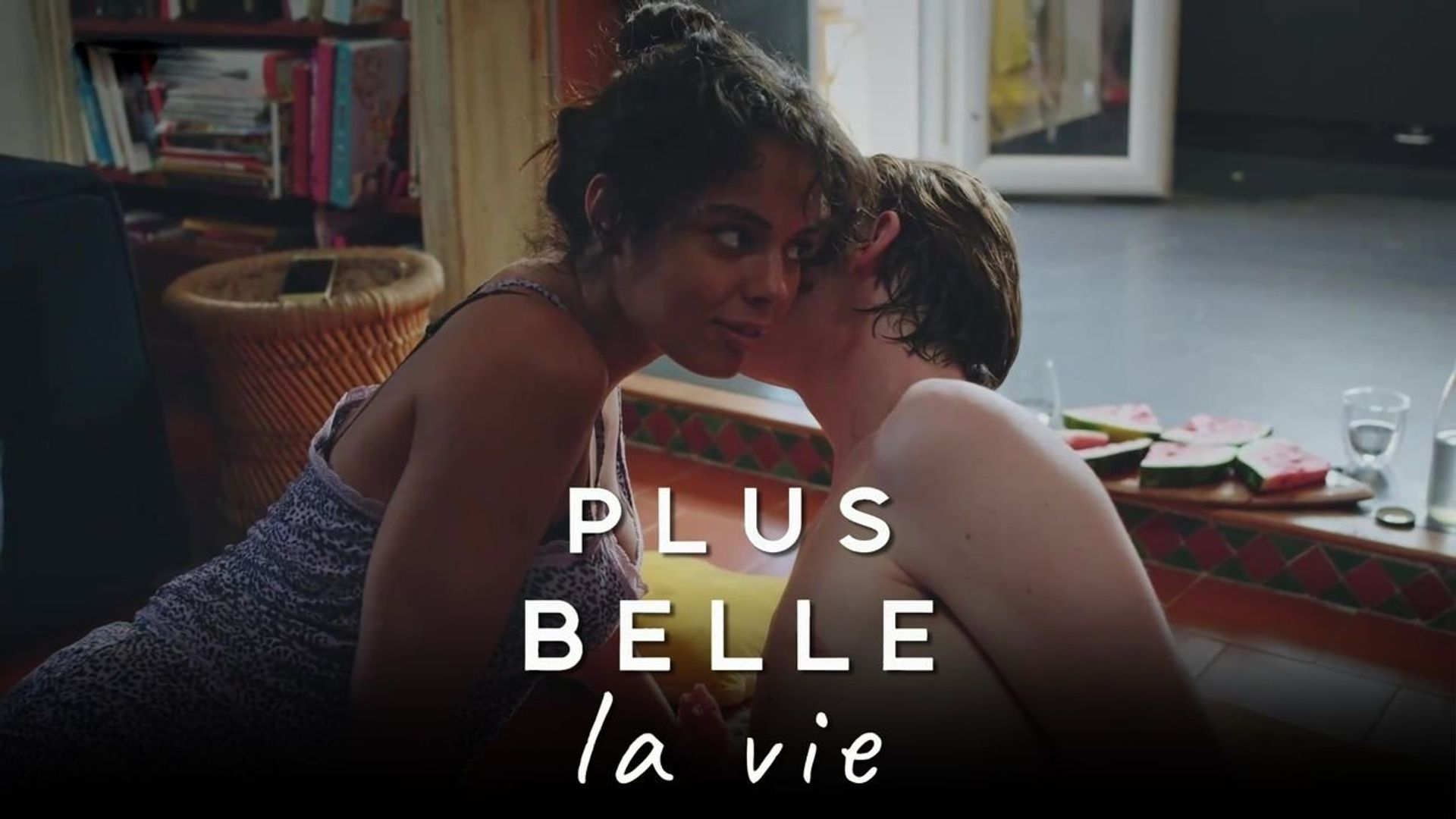 Plus belle la vie background