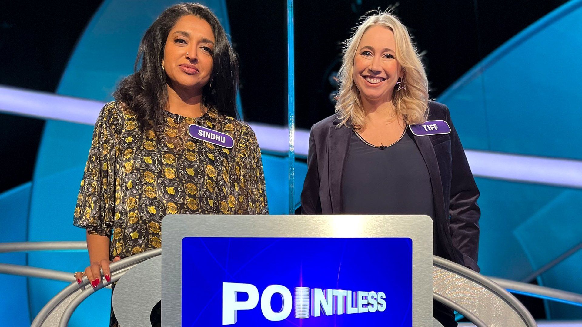 Pointless Celebrities background