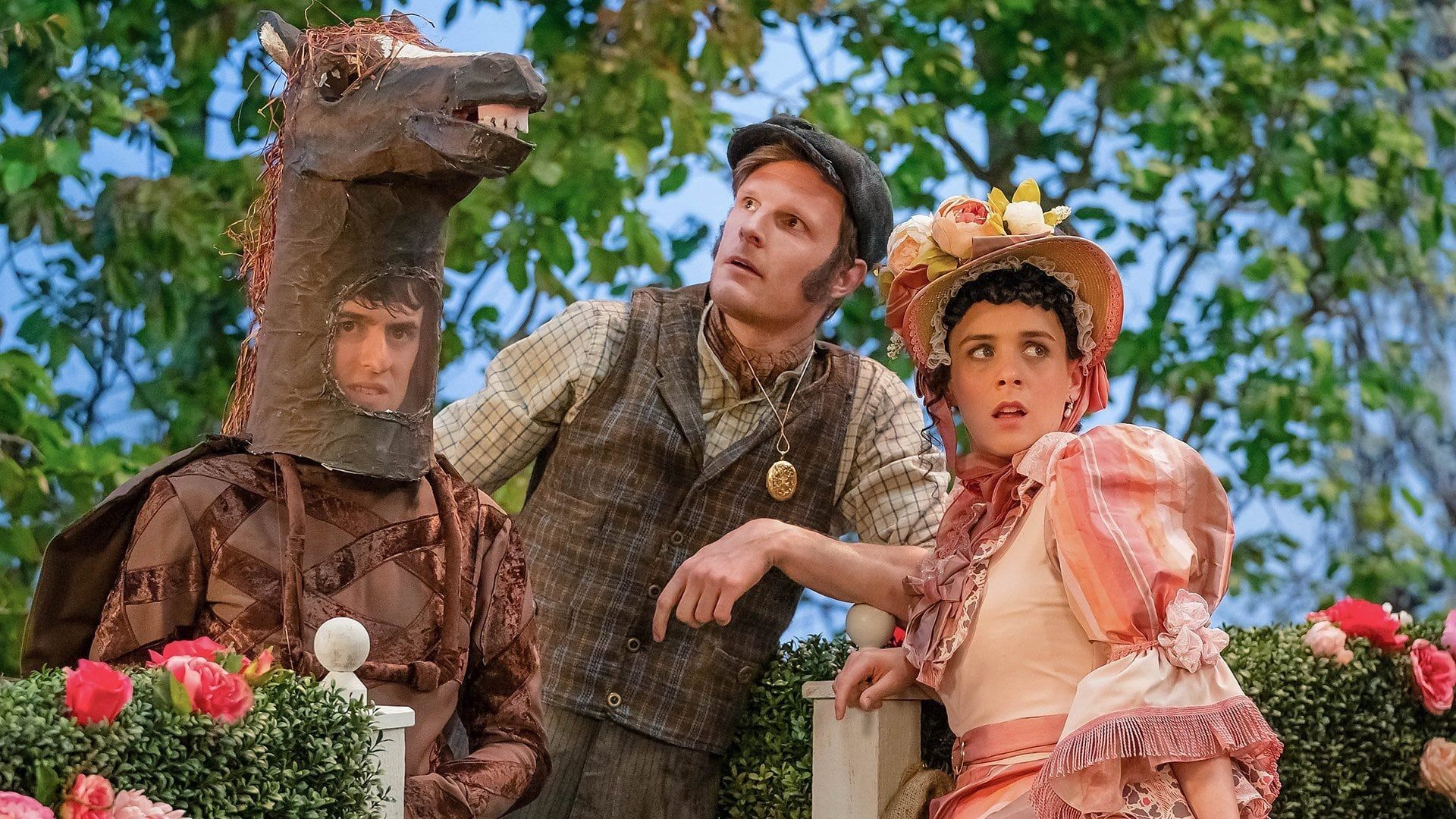 The Goes Wrong Show background