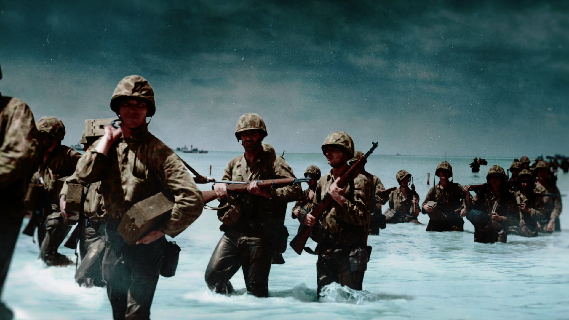 World War II: From the Frontlines background