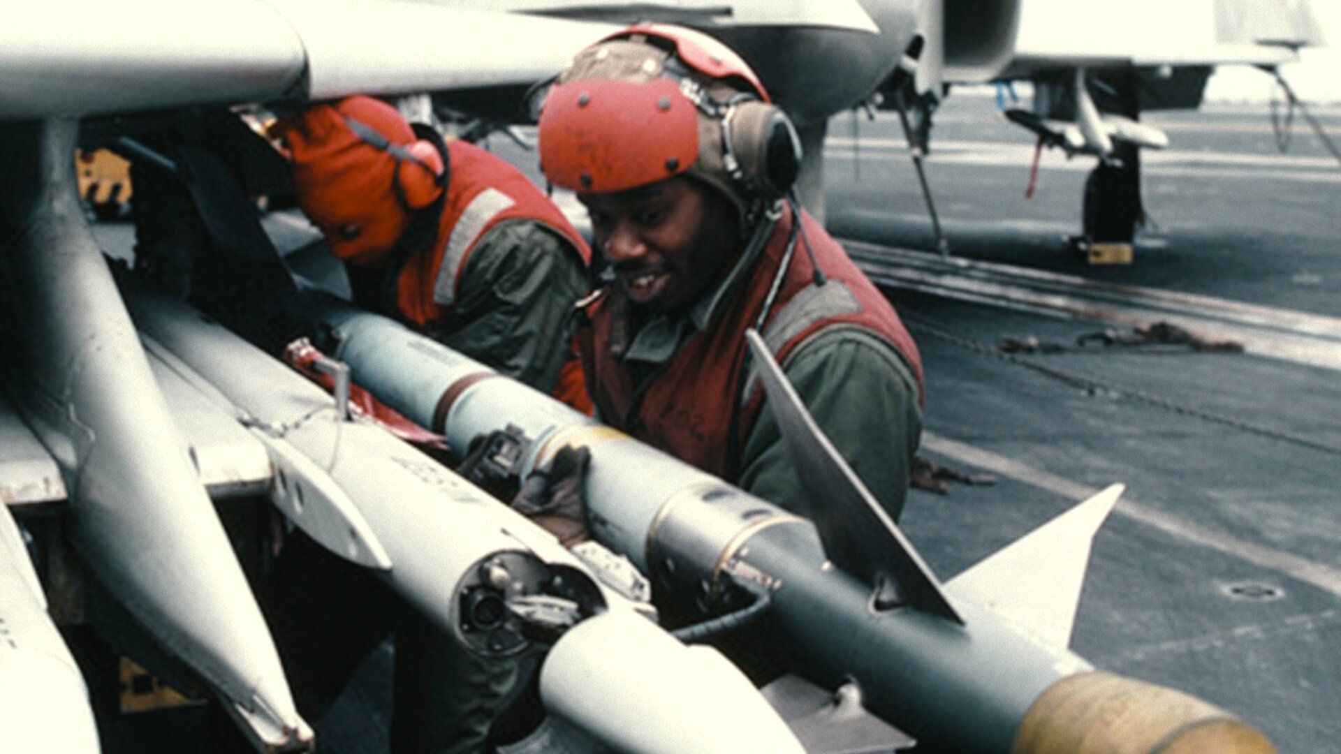 Turning Point: The Bomb and the Cold War background