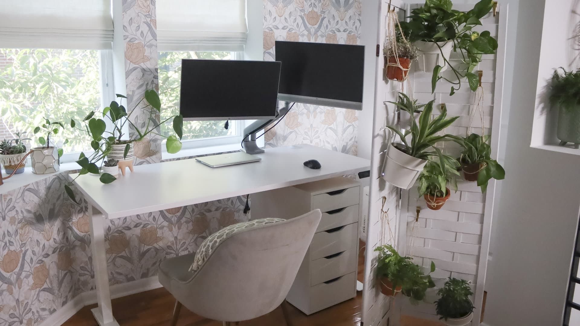 Rental Redo background
