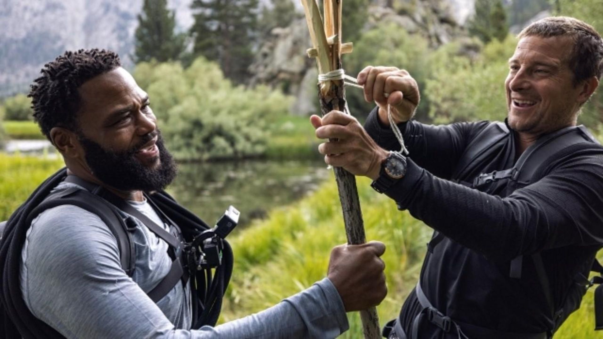 Running Wild with Bear Grylls the Challenge background