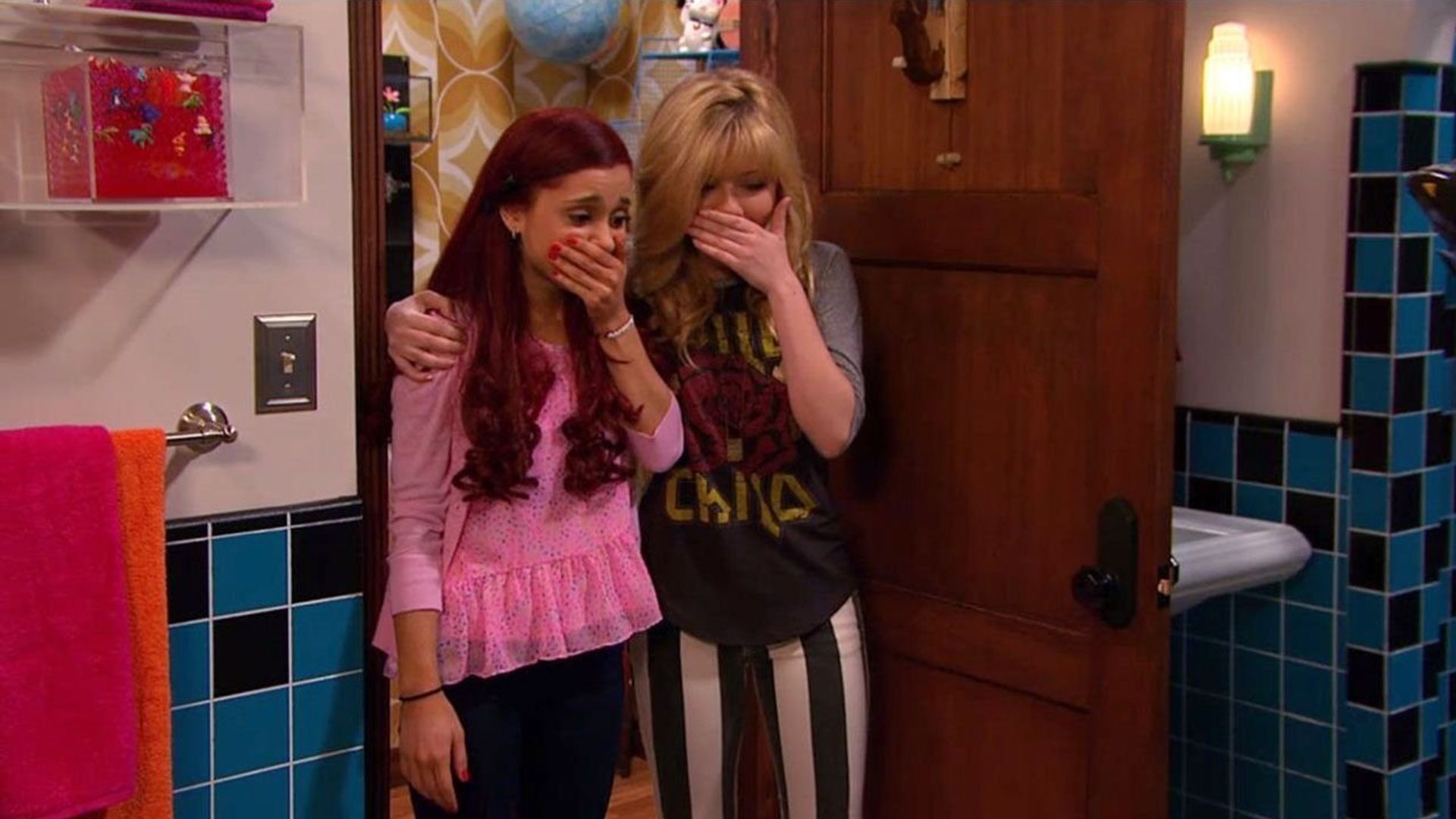 Sam & Cat background