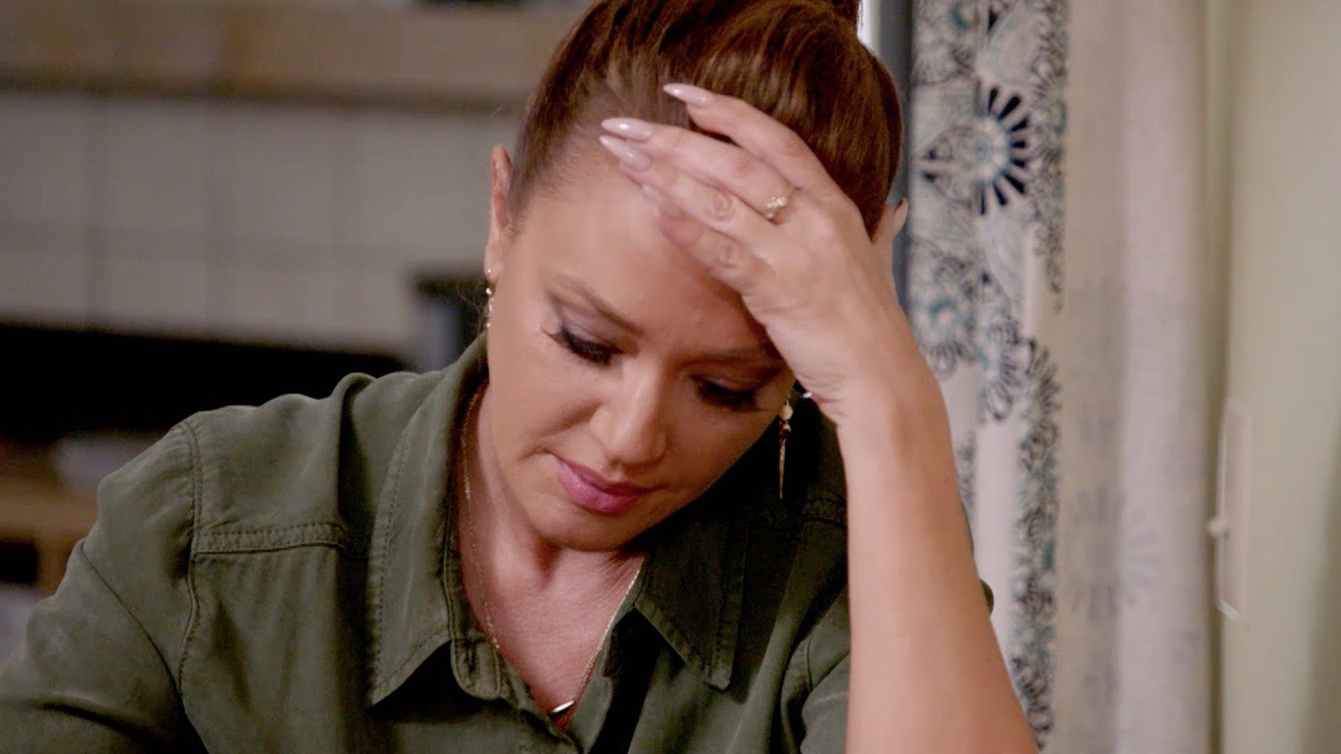 Leah Remini: Scientology and the Aftermath background