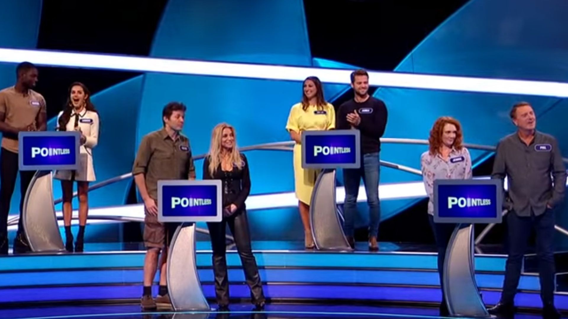 Pointless Celebrities background