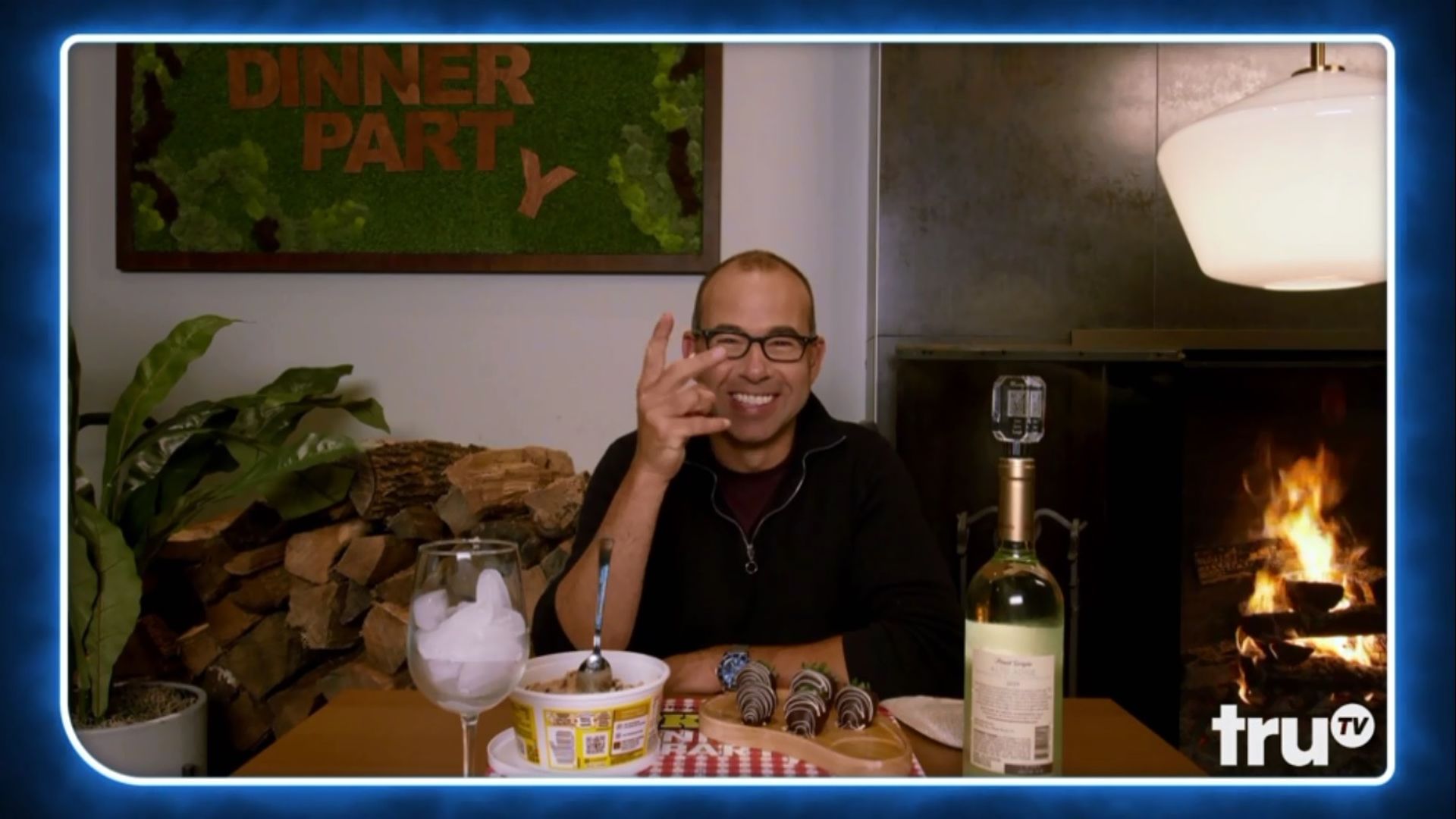 Impractical Jokers: Dinner Party background