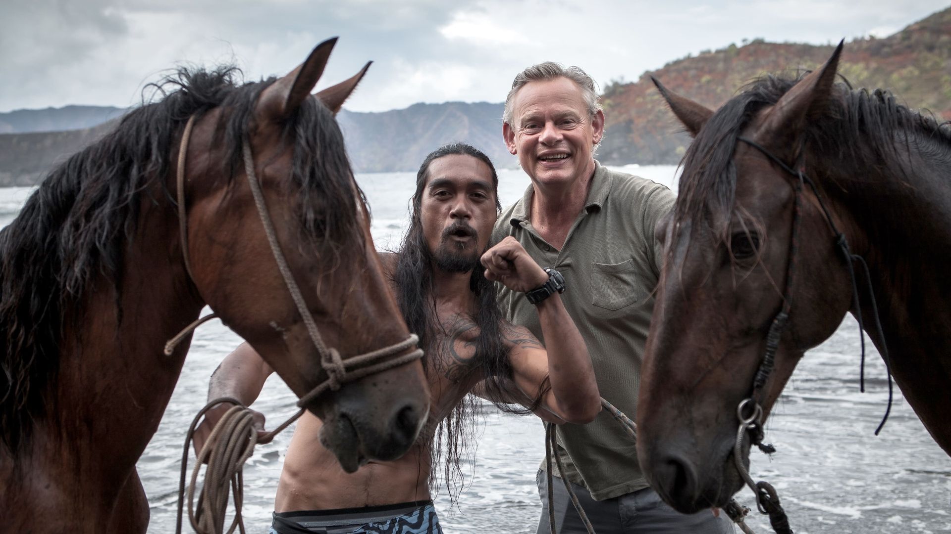Martin Clunes: Islands of the Pacific background