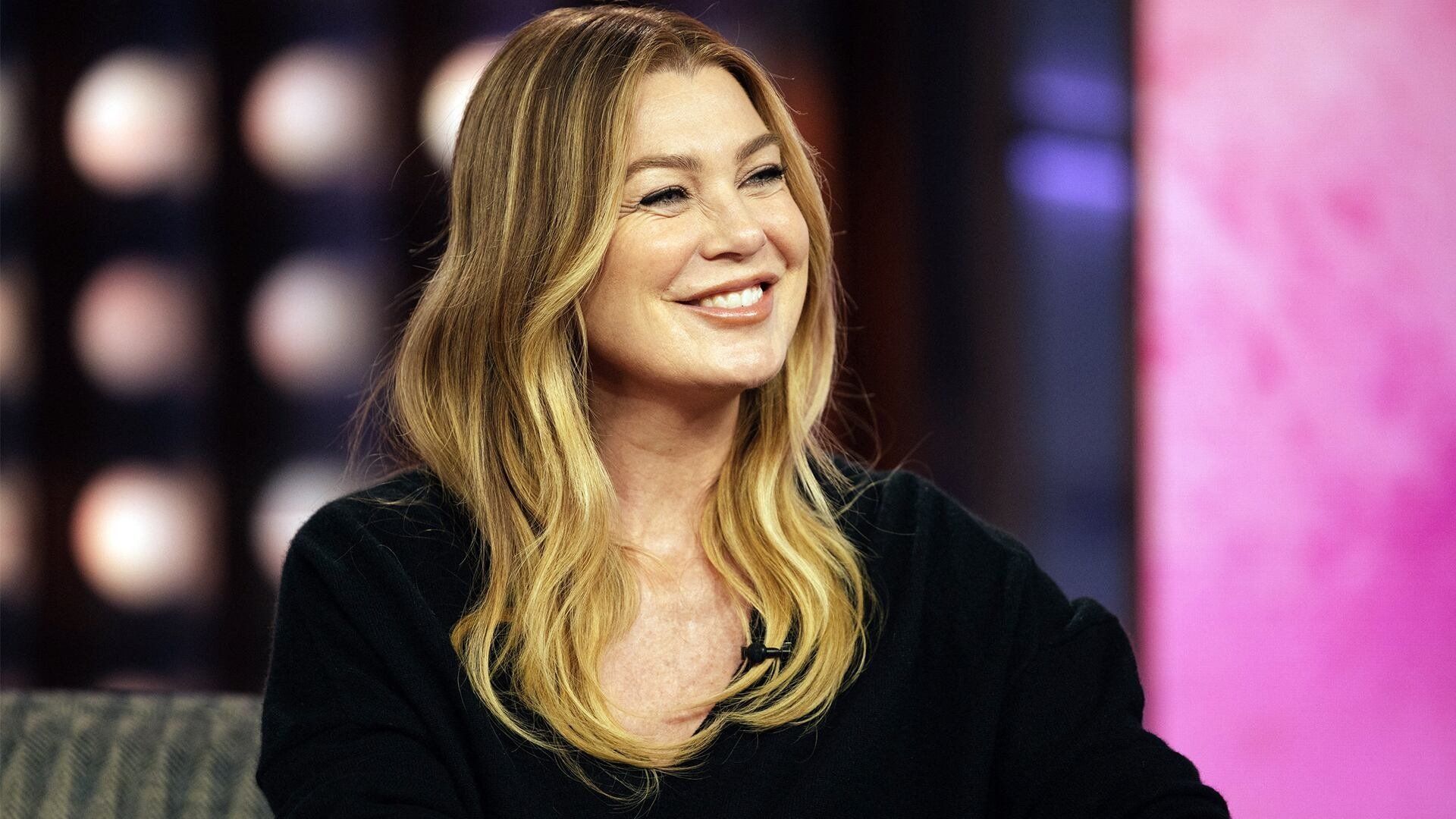 The Kelly Clarkson Show background