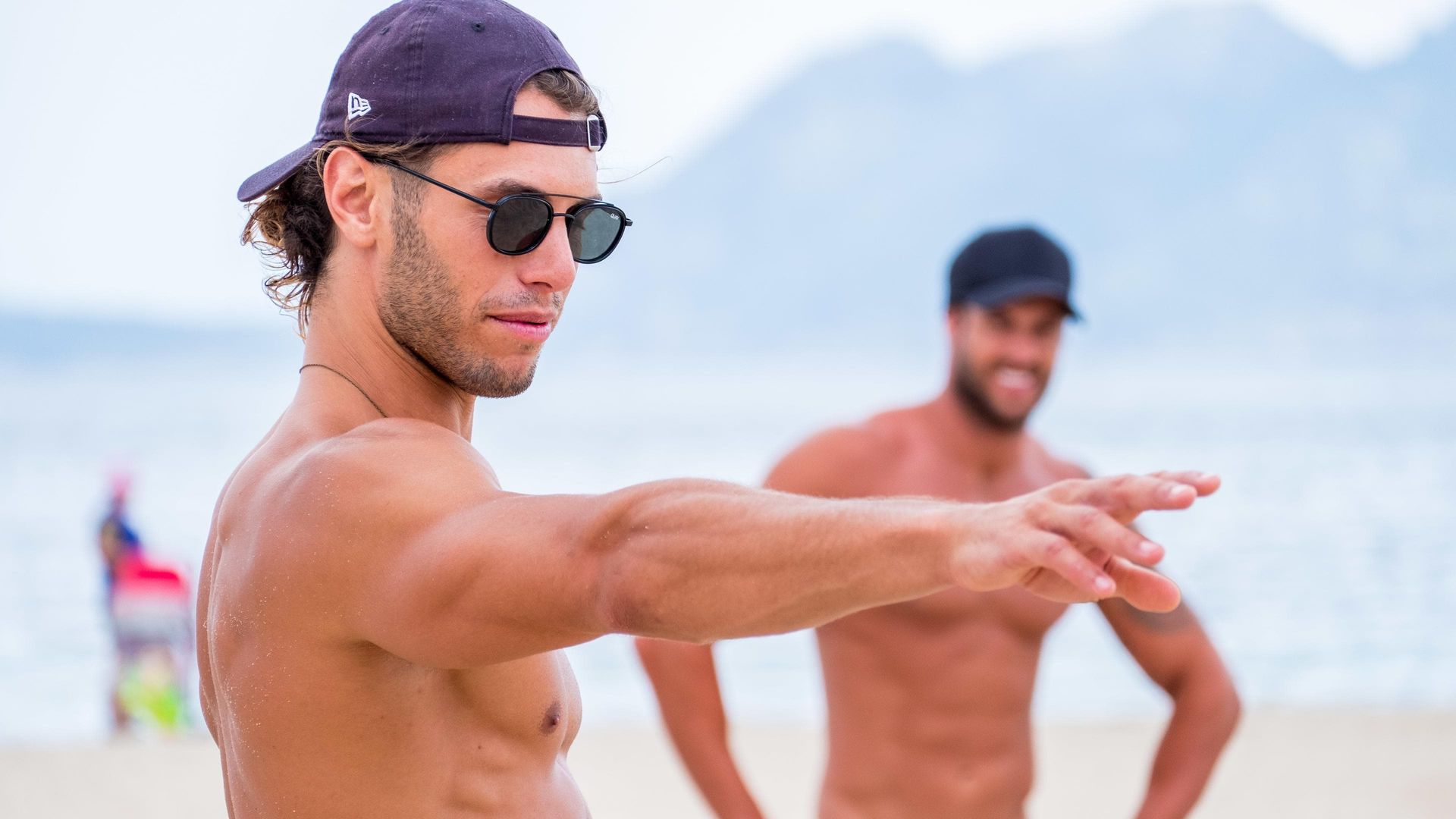 Love Island Australia background