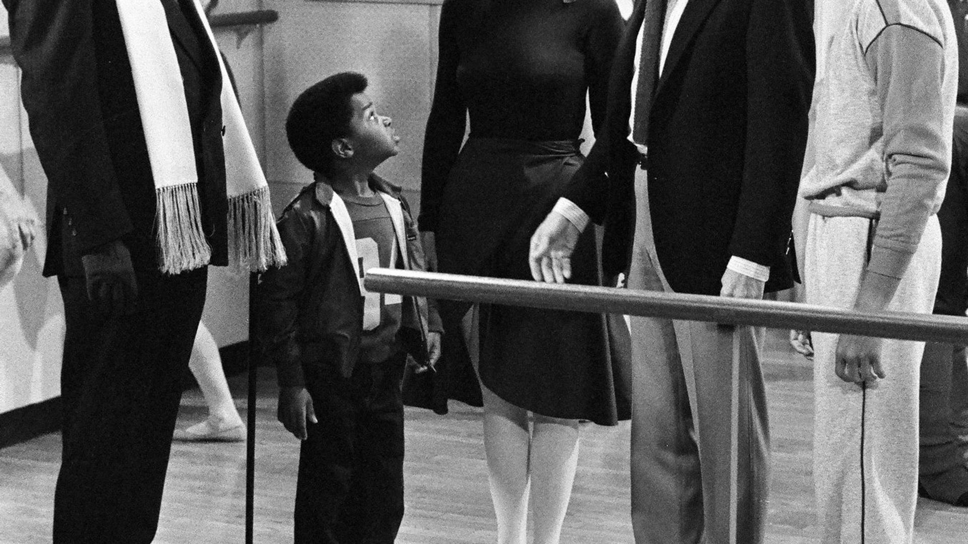Diff'rent Strokes background