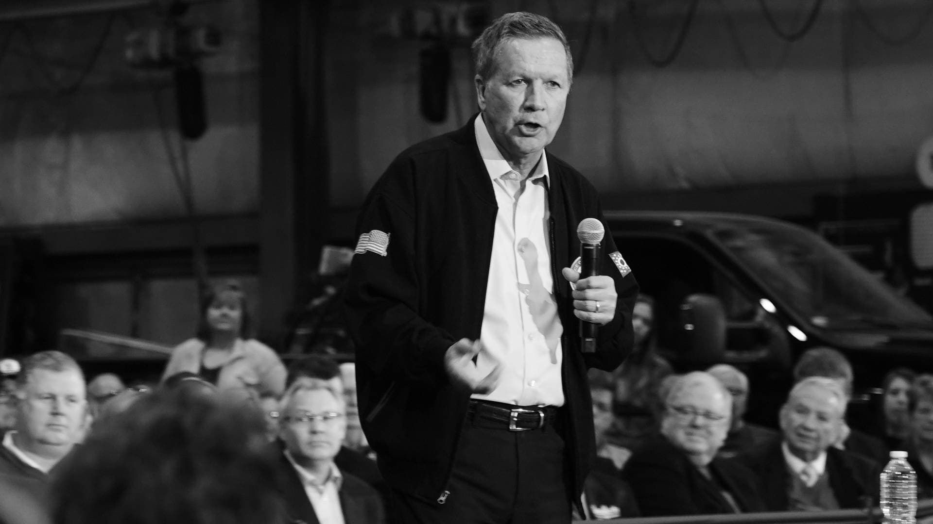 The Circus: Inside the Greatest Political Show on Earth background