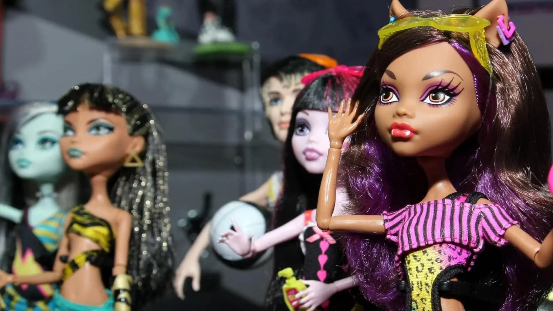 The Toys That Built America: Snack Sized background