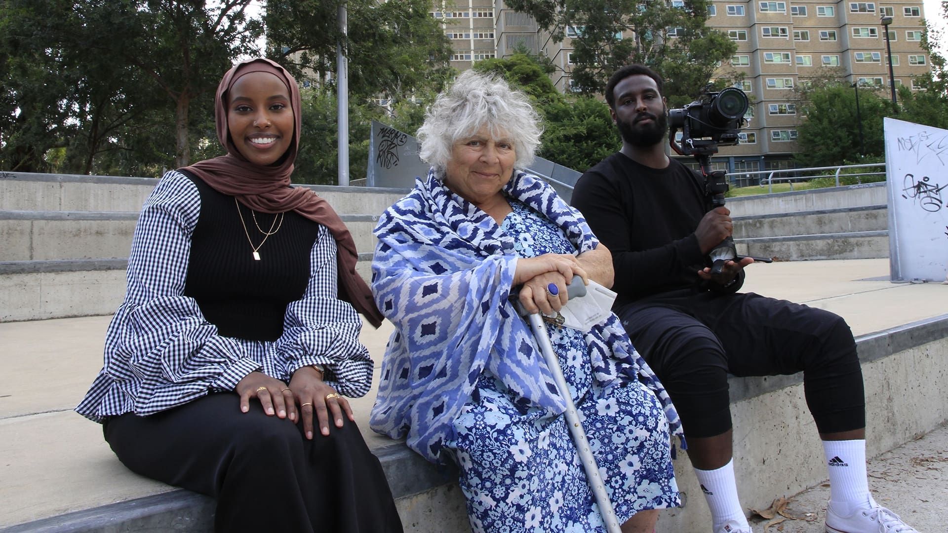 Miriam Margolyes: Australia Unmasked background