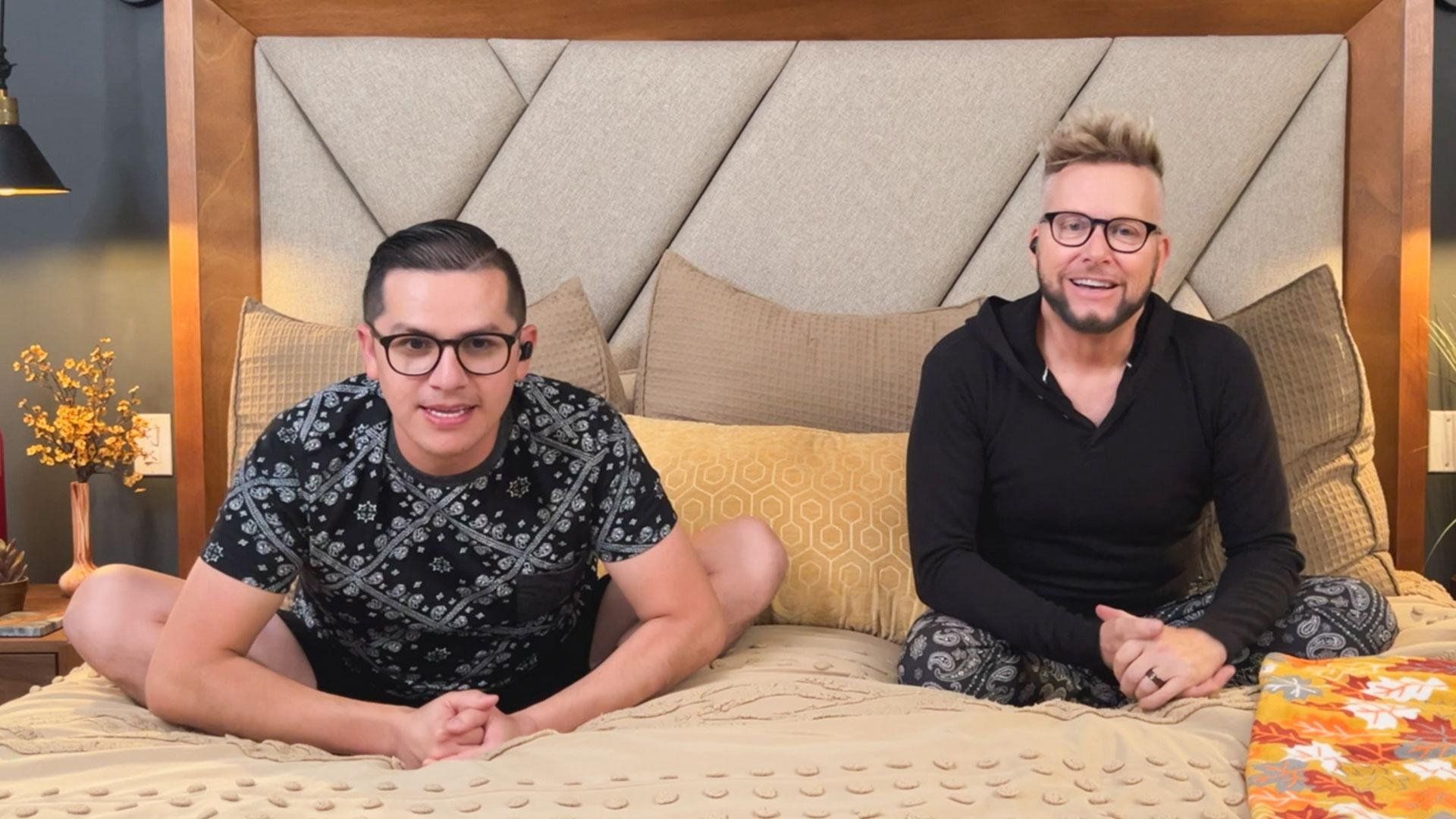 90 Day Fiancé: Pillow Talk background