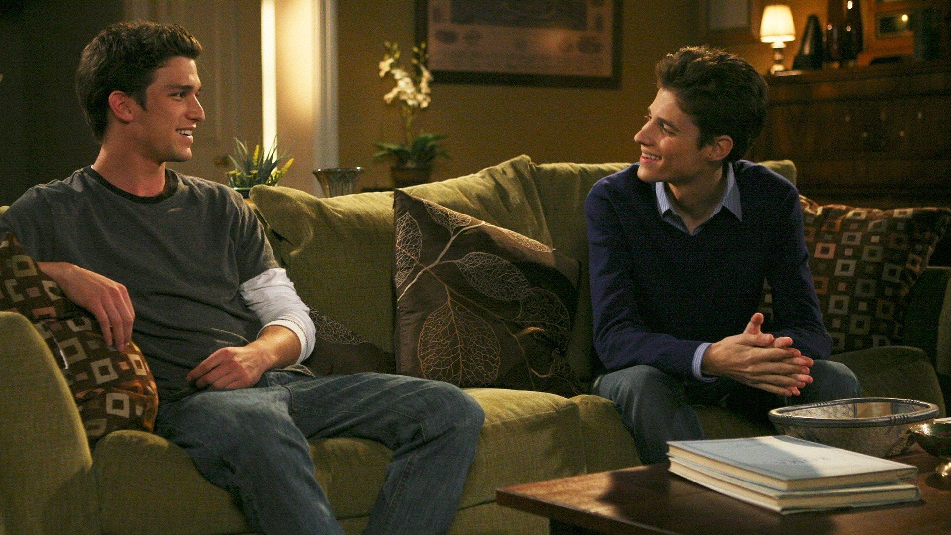 The Secret Life of the American Teenager background