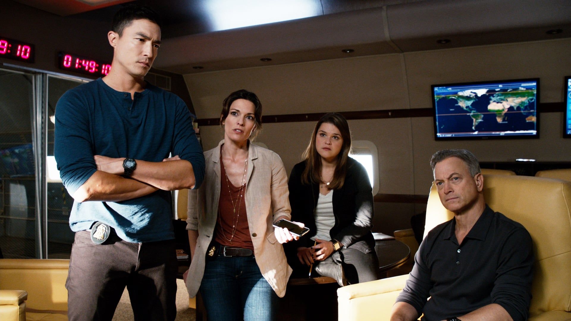 Criminal Minds: Beyond Borders background